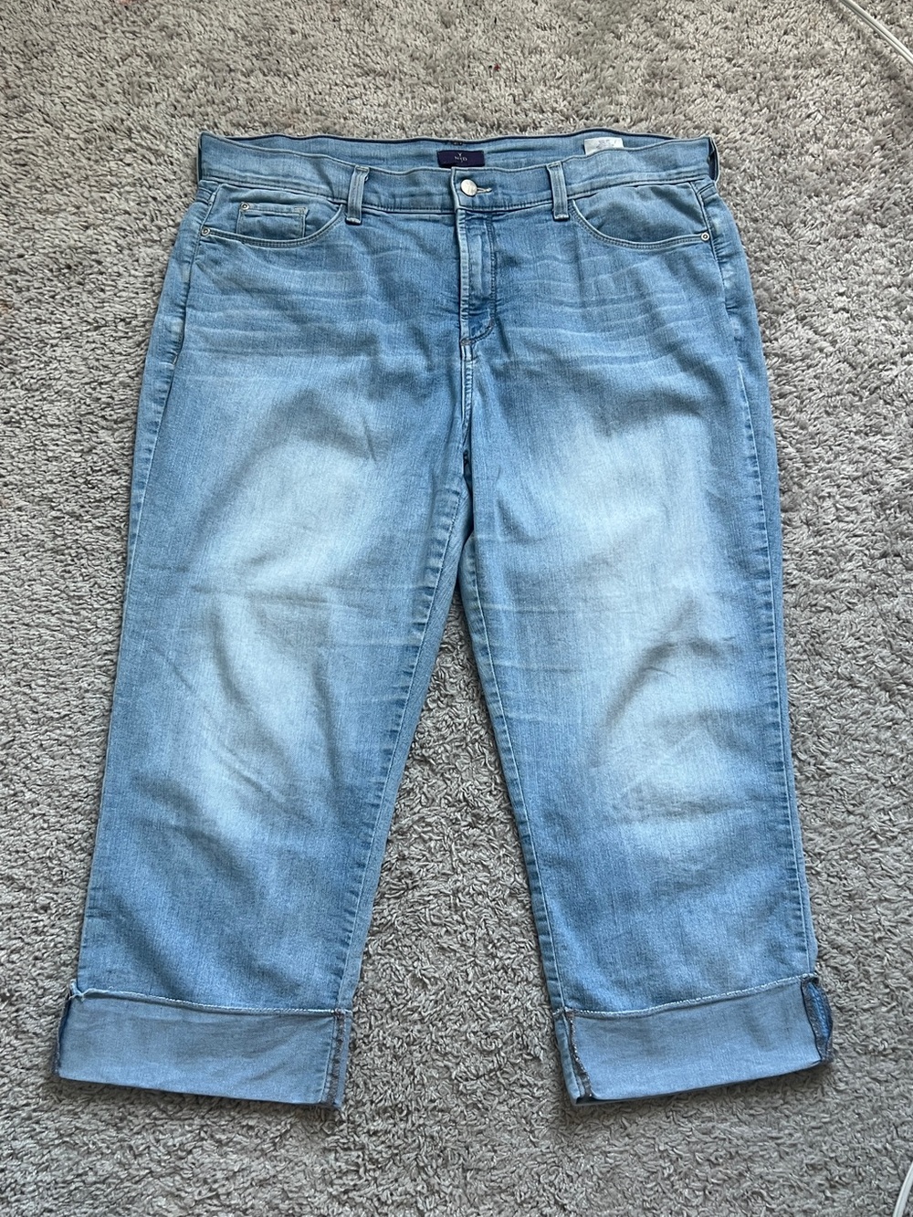 NYDJ Light Wash Capri Jeans with Cuffed Hem Size 14